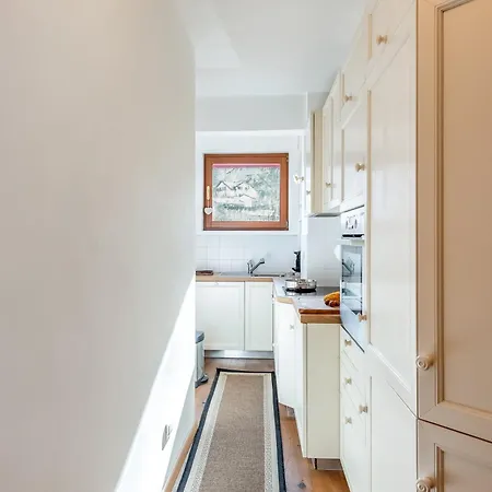 아파트 Charming Close To Cableway - Happy *