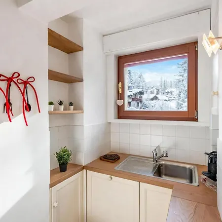 Charming Close To Cableway - Happy 아파트